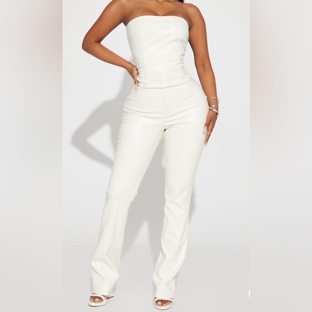 Elegant White Strapless top & pant set